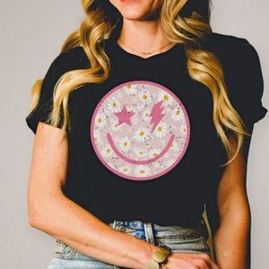NEW| Floral Happy Face Retro Vintage T-Shirt